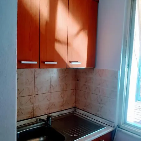Apartment Lovely 11 Ap In Myslym Shyri